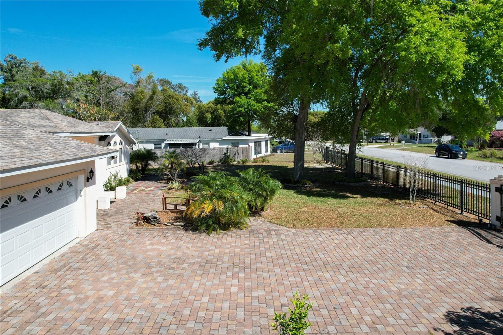 Image 91 of 96 For 25 Chesley Avenue