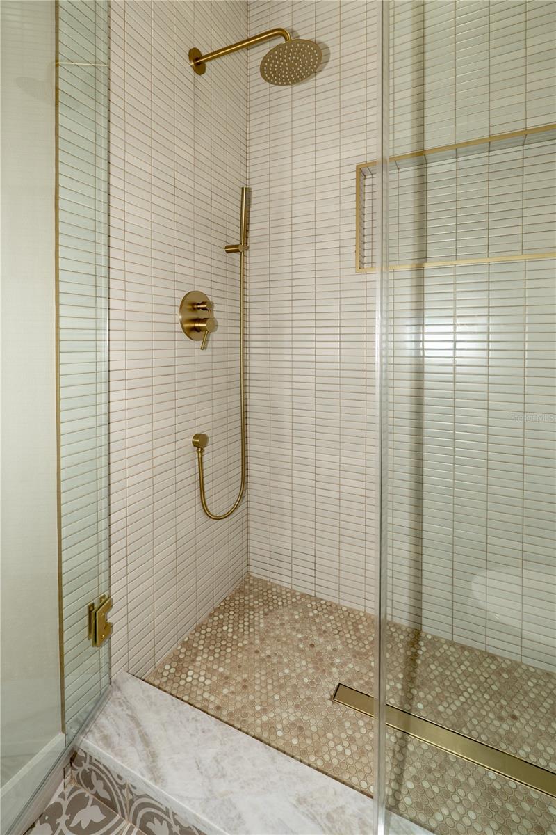 Image 37 of 50 For 7619 Amherst Street