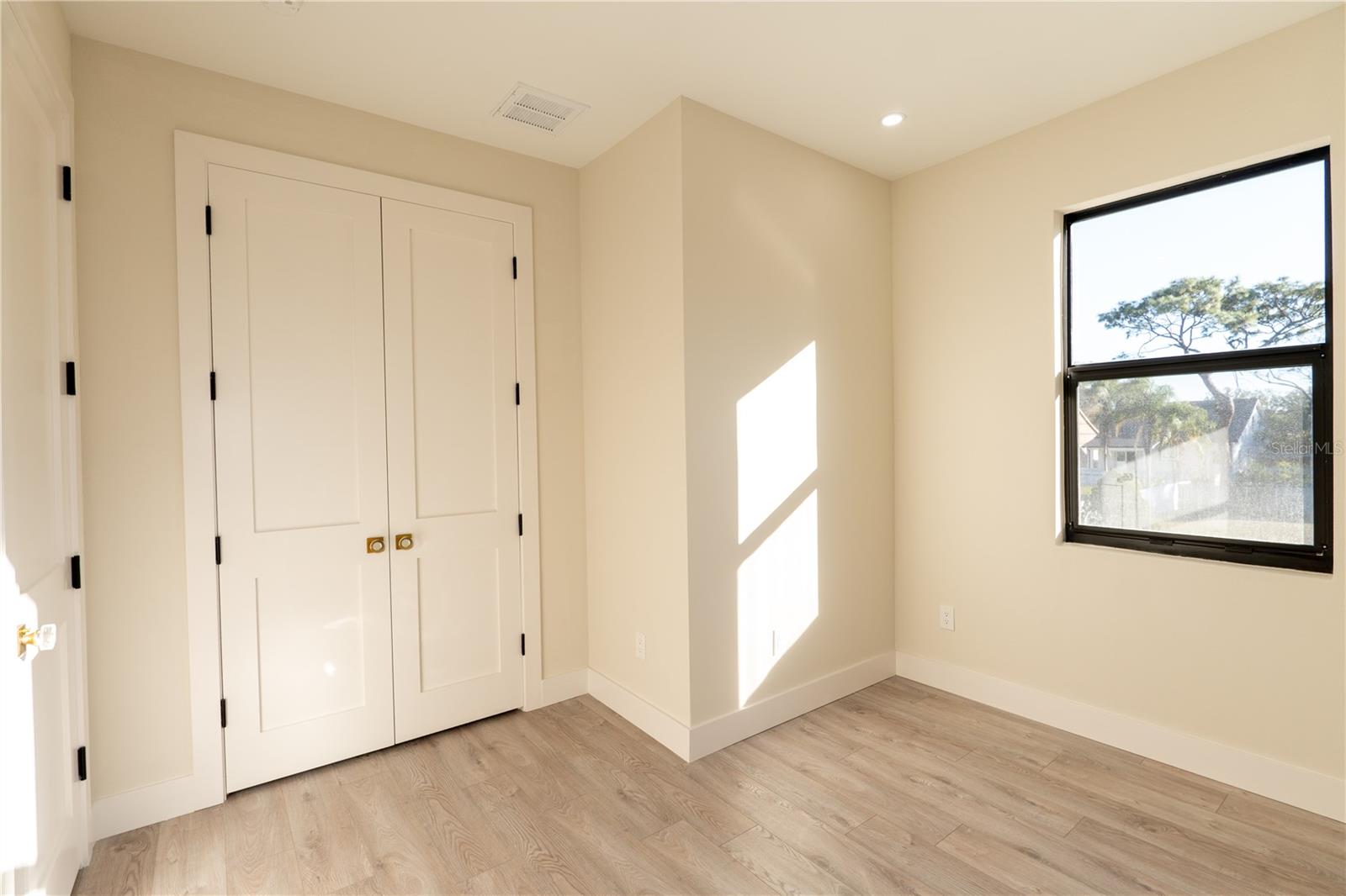 Image 47 of 50 For 7619 Amherst Street