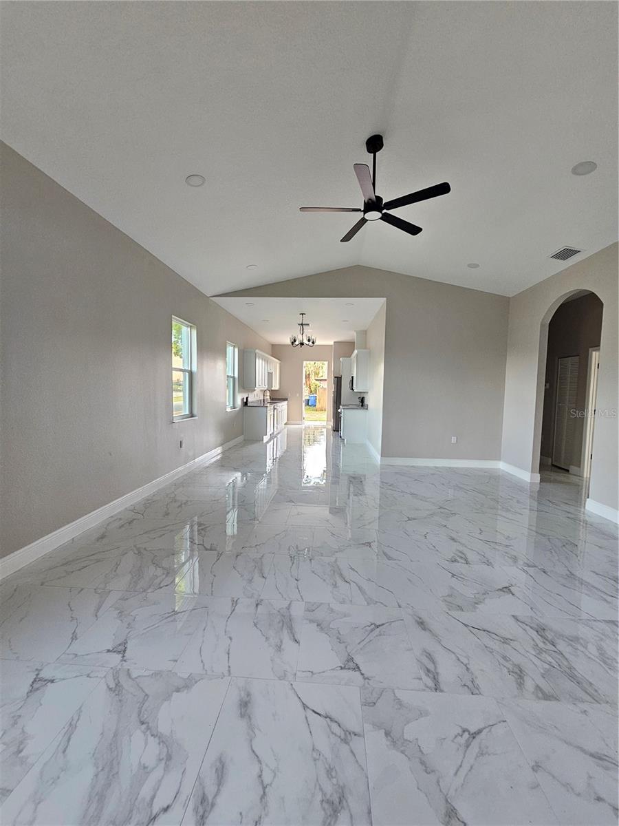 Image 7 of 23 For 4502 42nd Avenue N