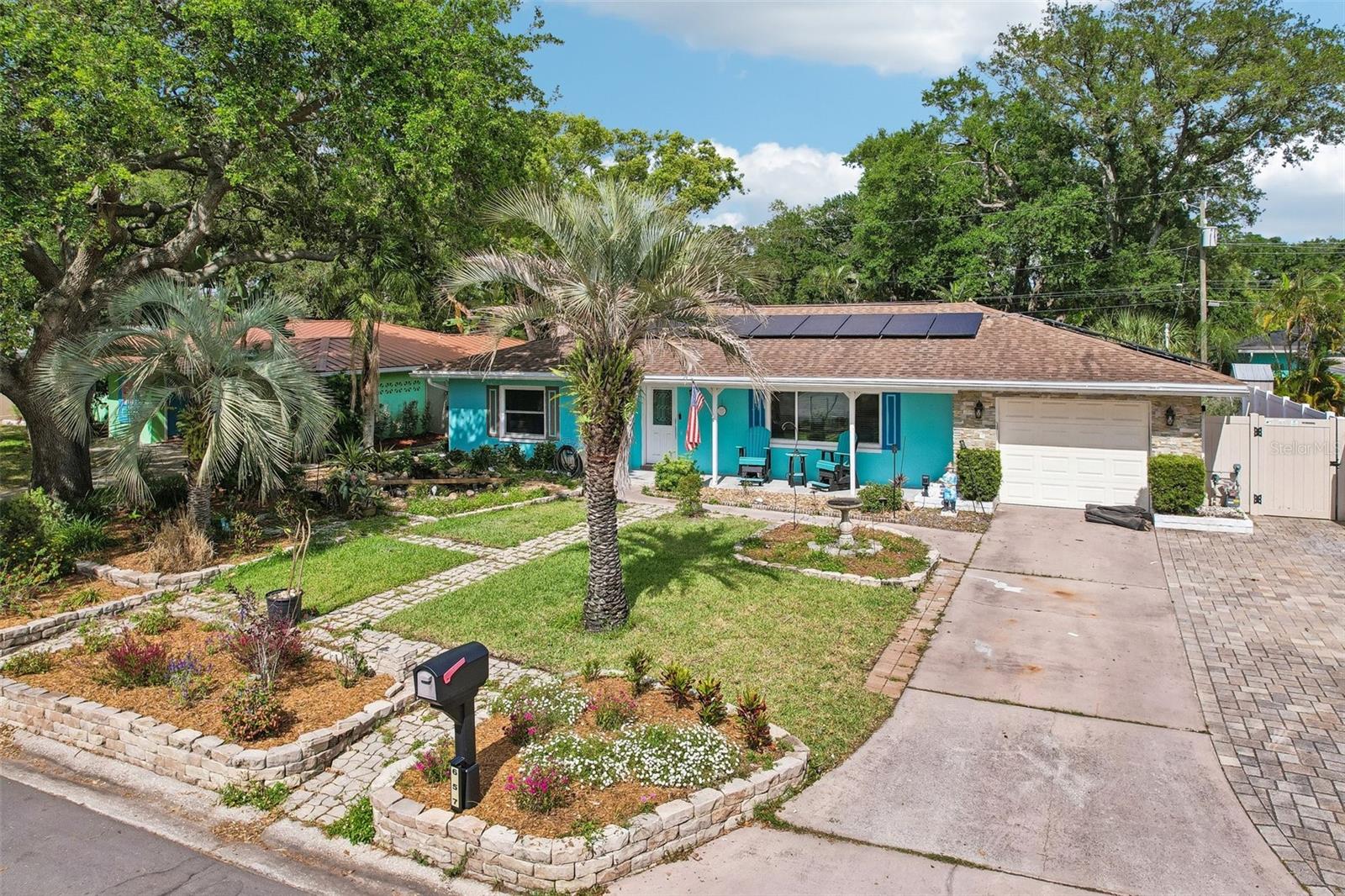 Listing photo id 27 for 657 Marjon Avenue