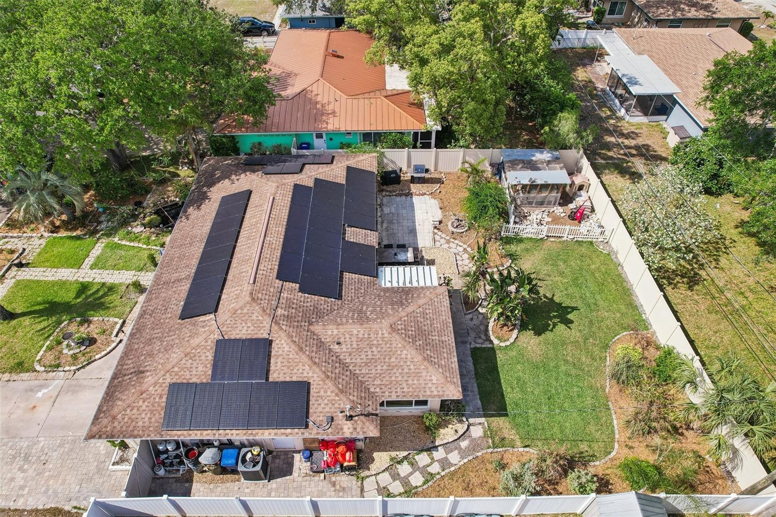 Listing photo id 37 for 657 Marjon Avenue