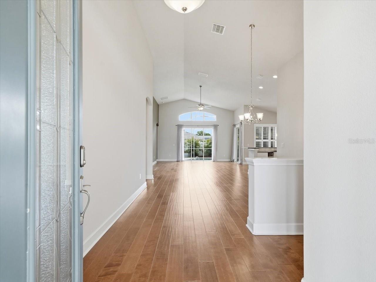 Image 12 of 65 For 2514 Summerdale Court