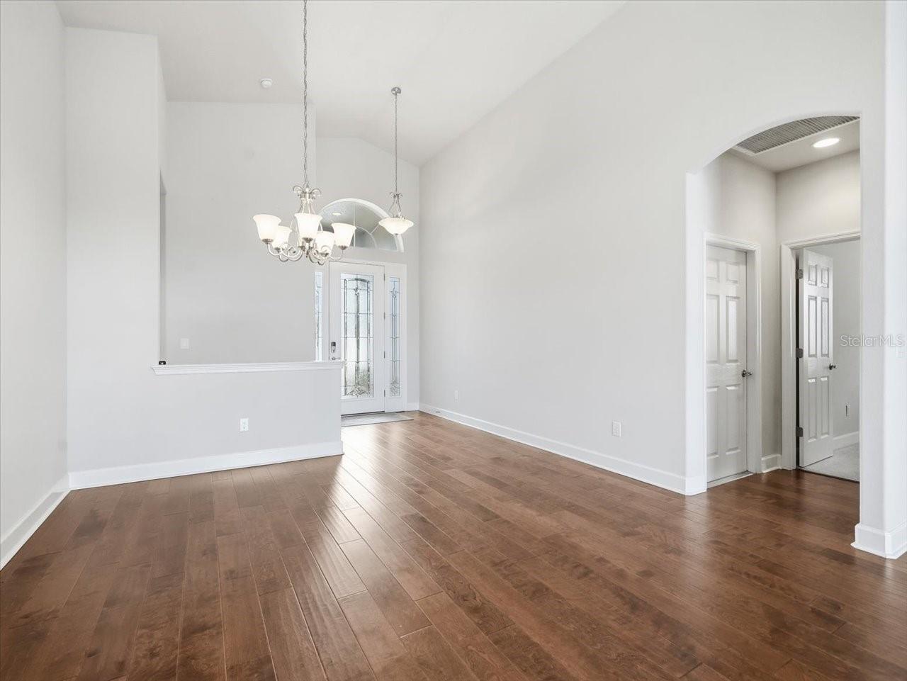 Image 15 of 65 For 2514 Summerdale Court