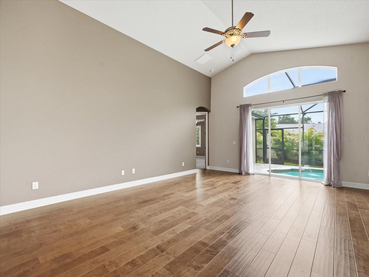 Image 21 of 65 For 2514 Summerdale Court