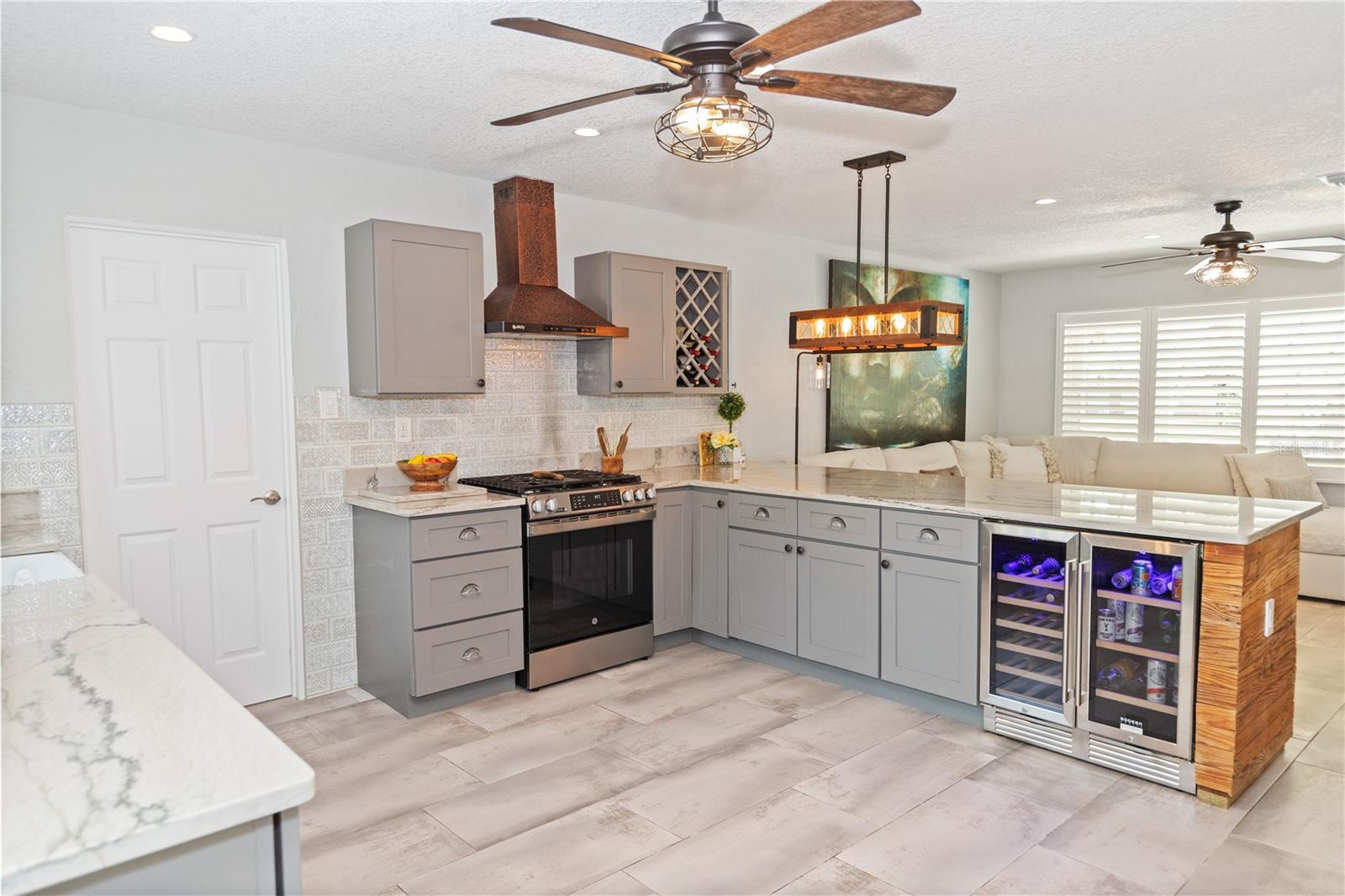 Image 14 of 40 For 8347 41st Avenue N