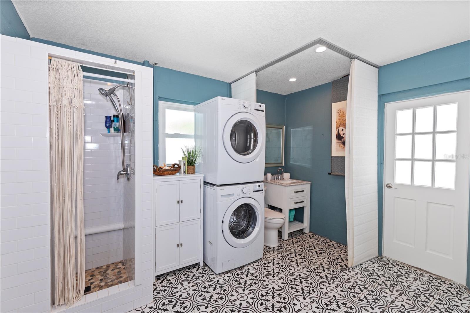 Image 27 of 40 For 8347 41st Avenue N