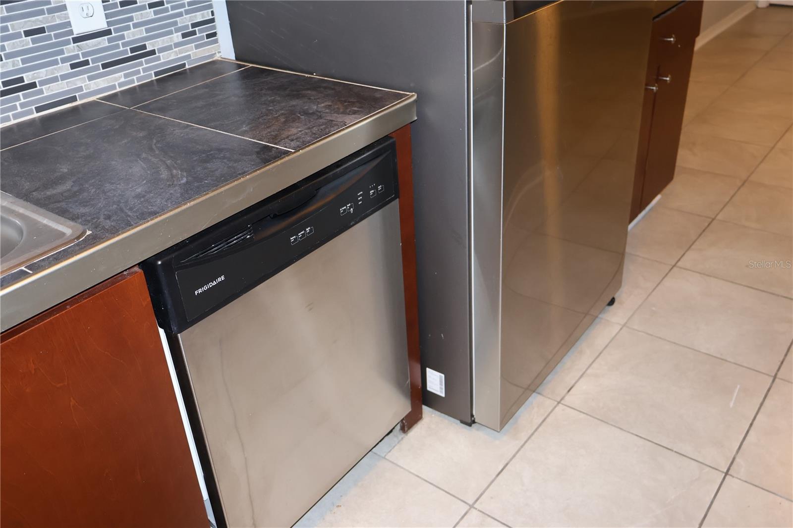 Image 10 of 30 For 7609 Abbey Lane B