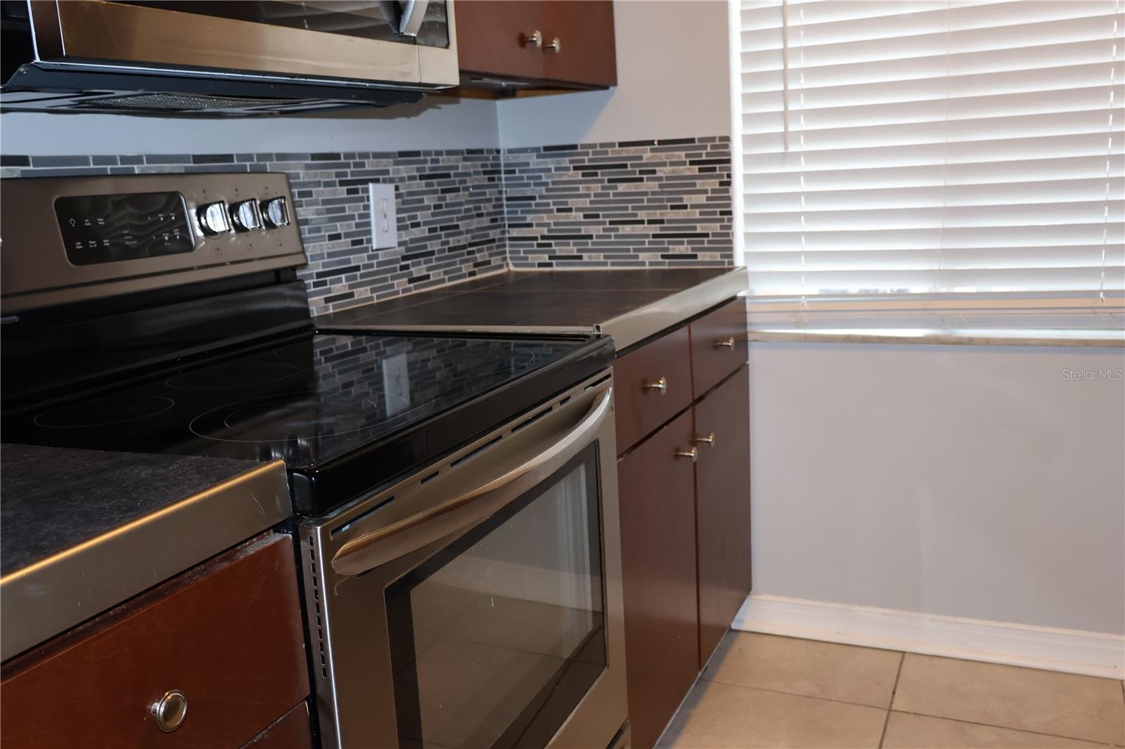 Image 11 of 30 For 7609 Abbey Lane B