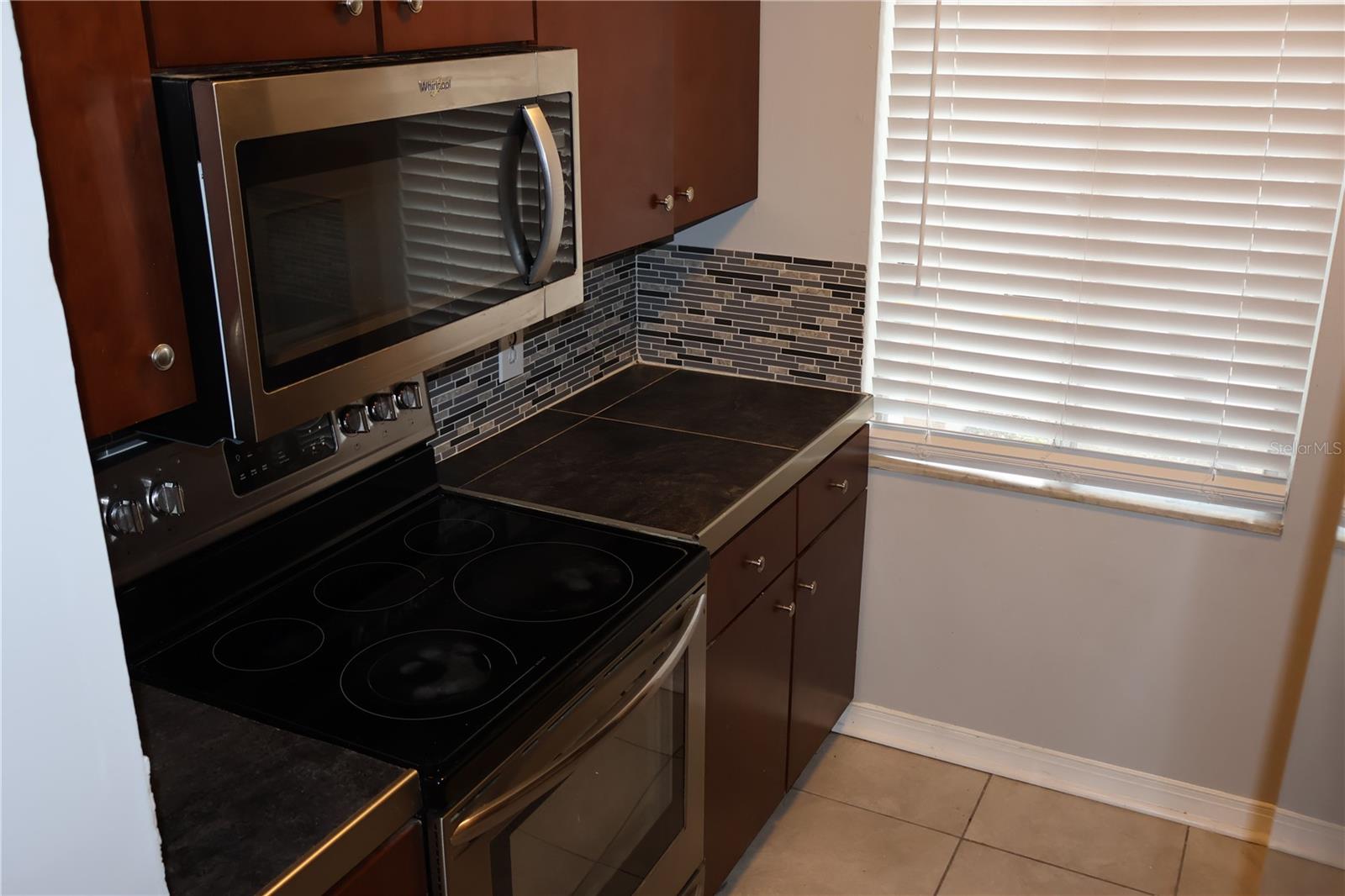 Image 7 of 30 For 7609 Abbey Lane B