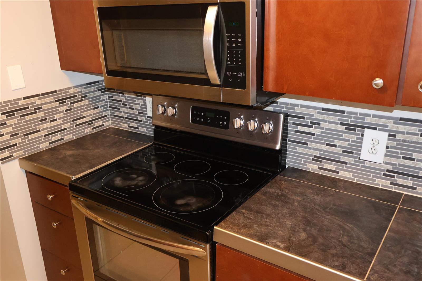 Image 9 of 30 For 7609 Abbey Lane B