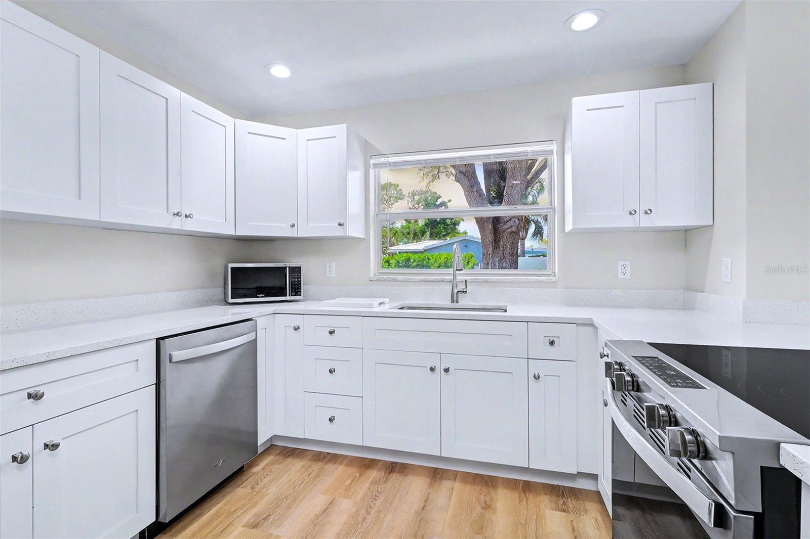 Image 10 of 34 For 7901 3rd Street N