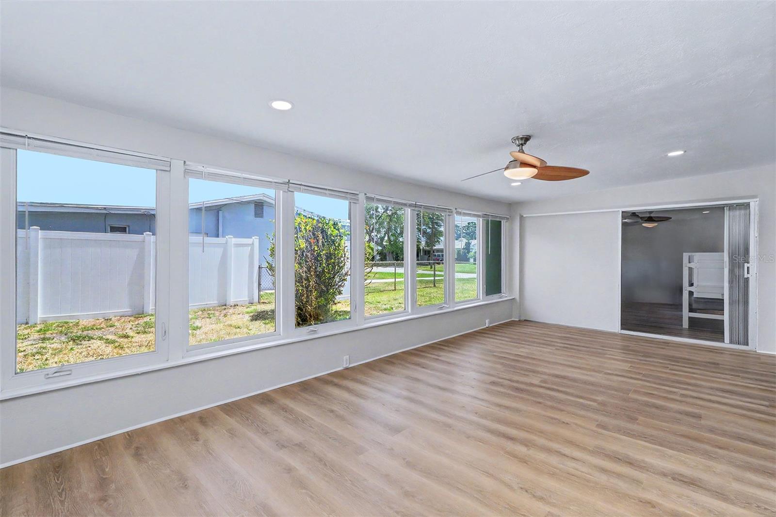 Image 11 of 34 For 7901 3rd Street N