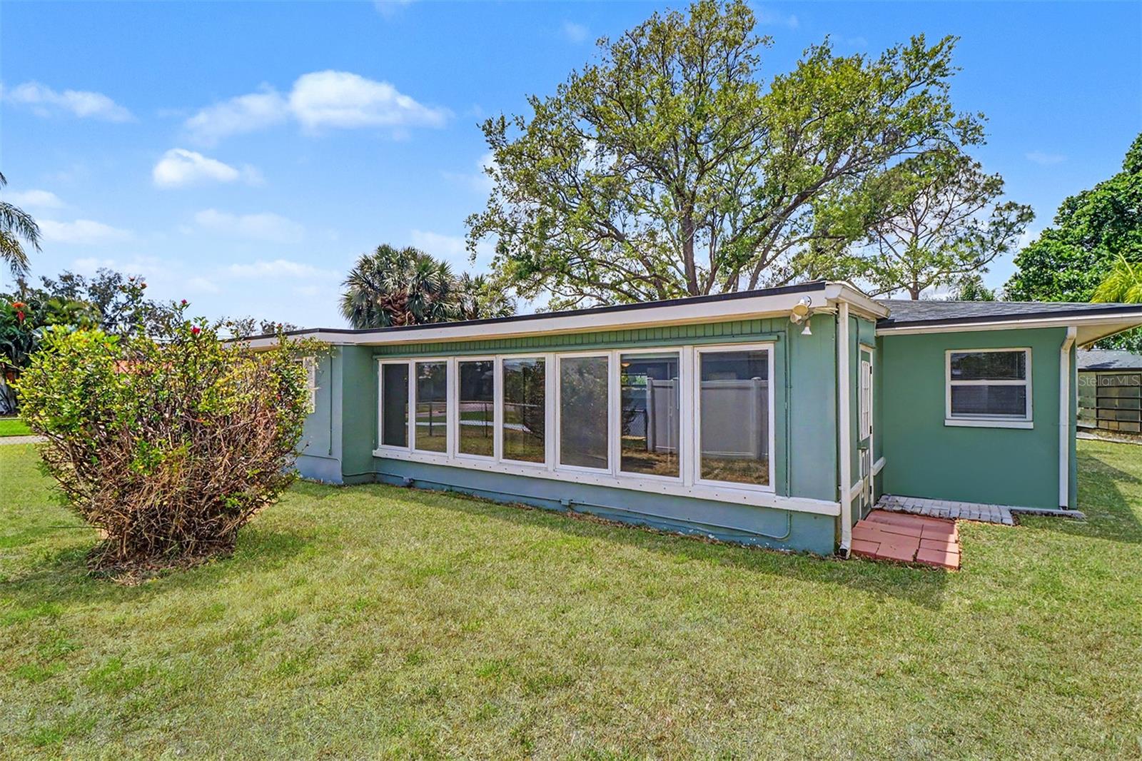 Image 26 of 34 For 7901 3rd Street N