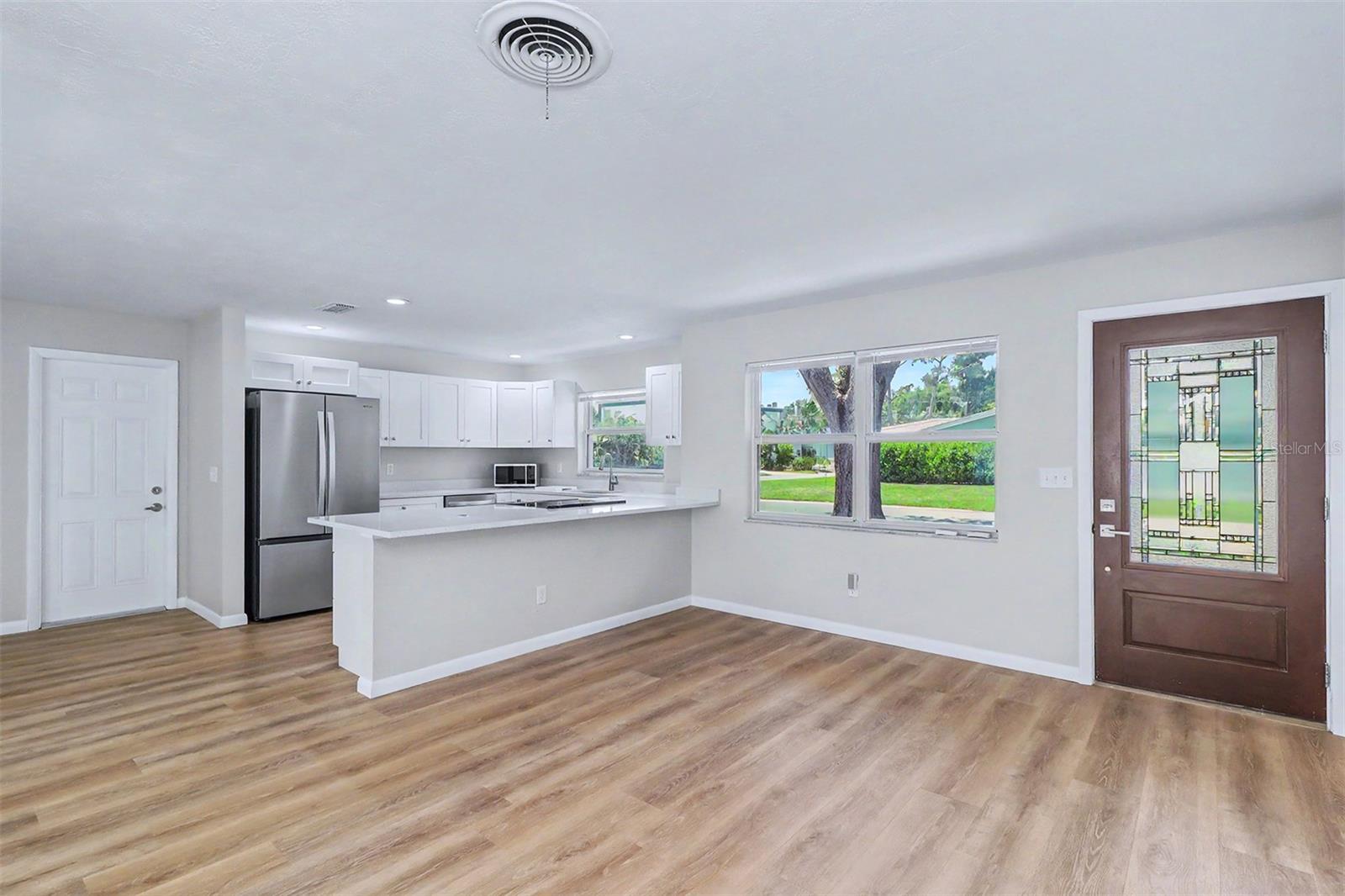 Image 6 of 34 For 7901 3rd Street N