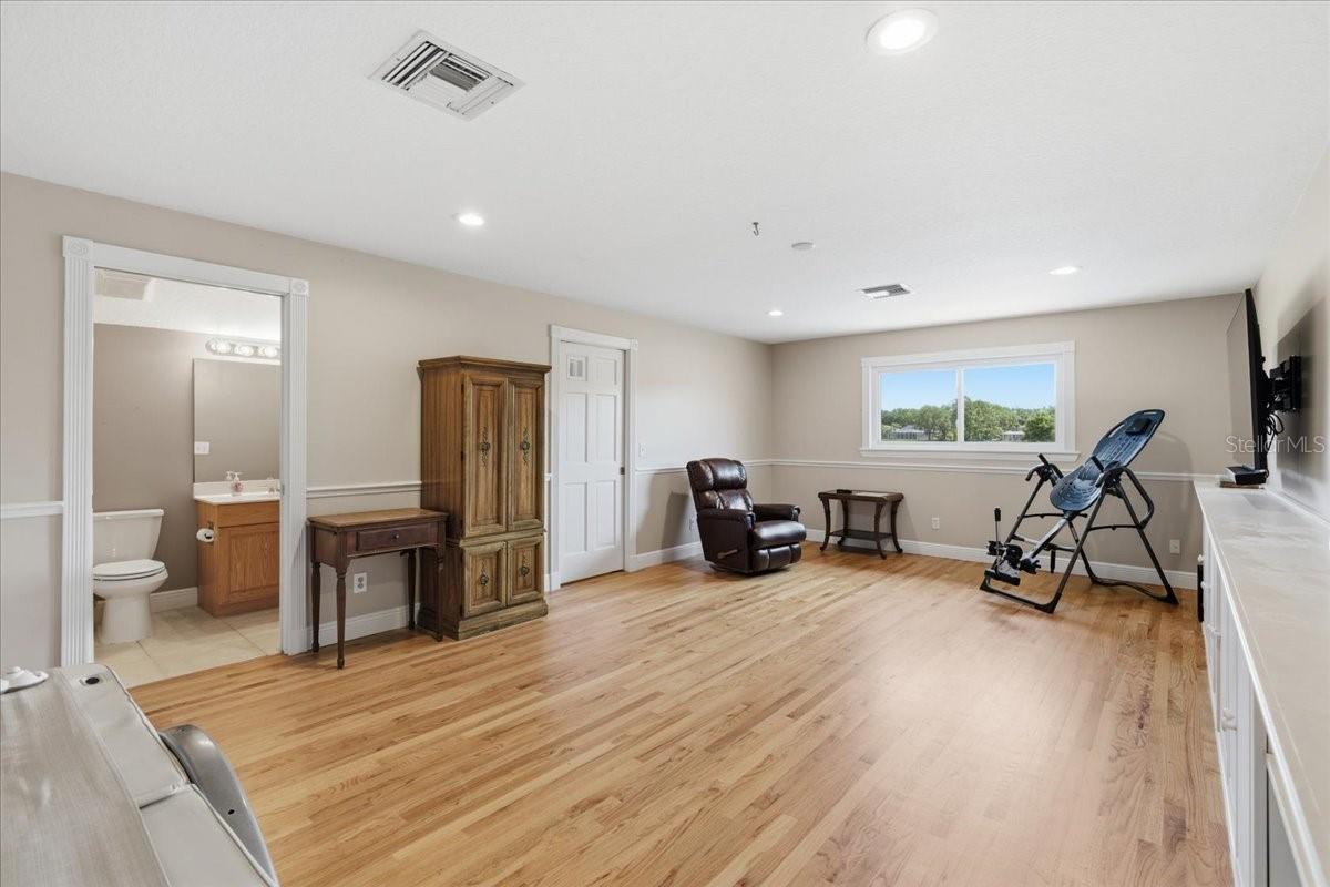 Image 45 of 72 For 17825 Simms Road