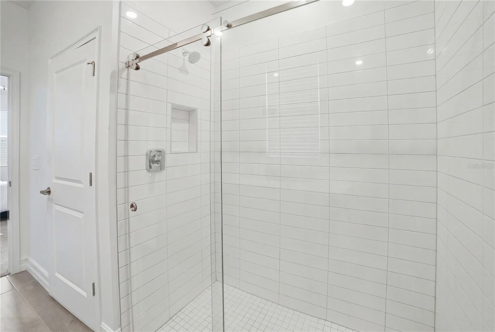 Image 34 of 54 For 11534 72nd Place E