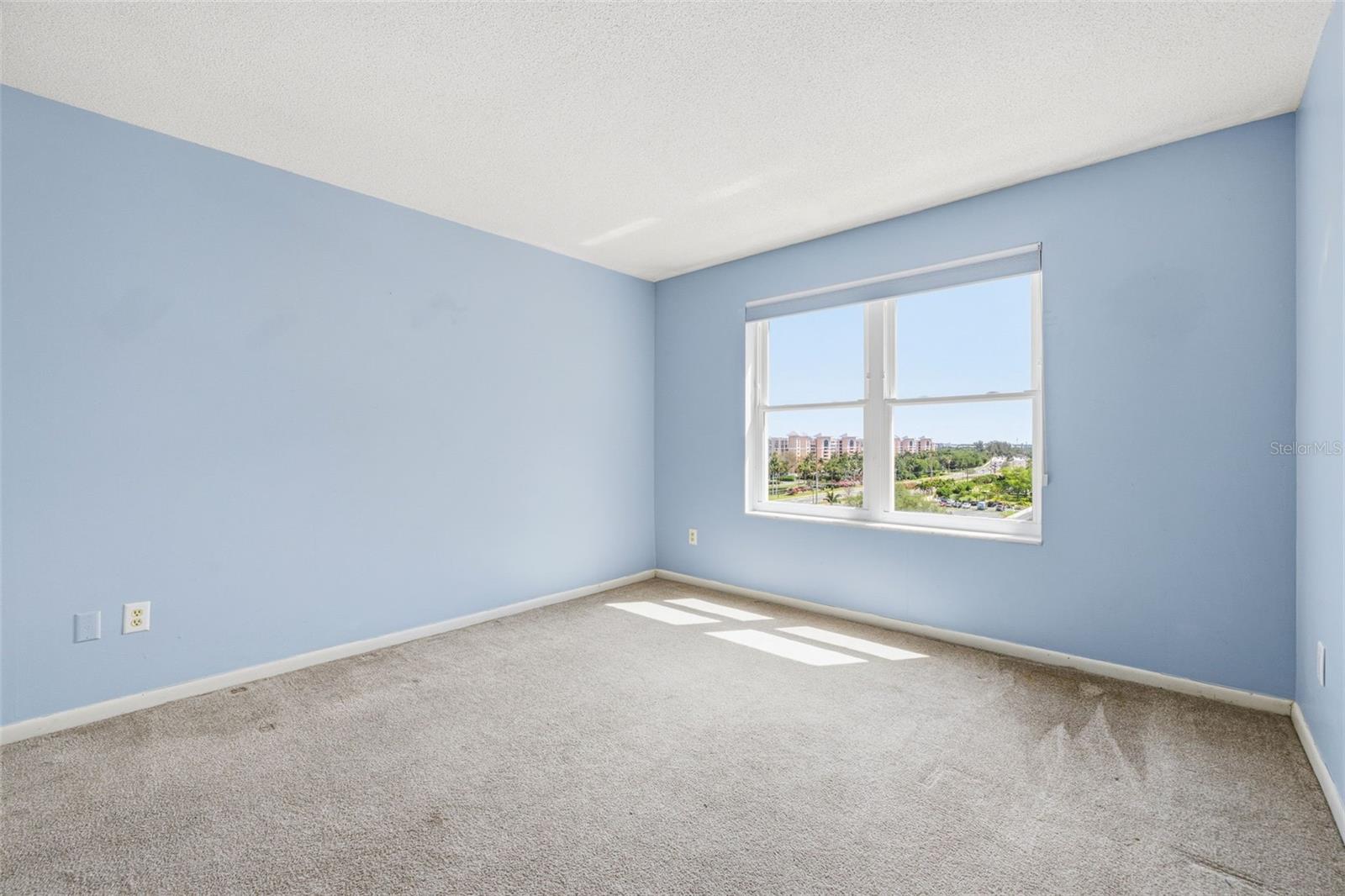 Image 23 of 44 For 5220 Brittany Dr S  901