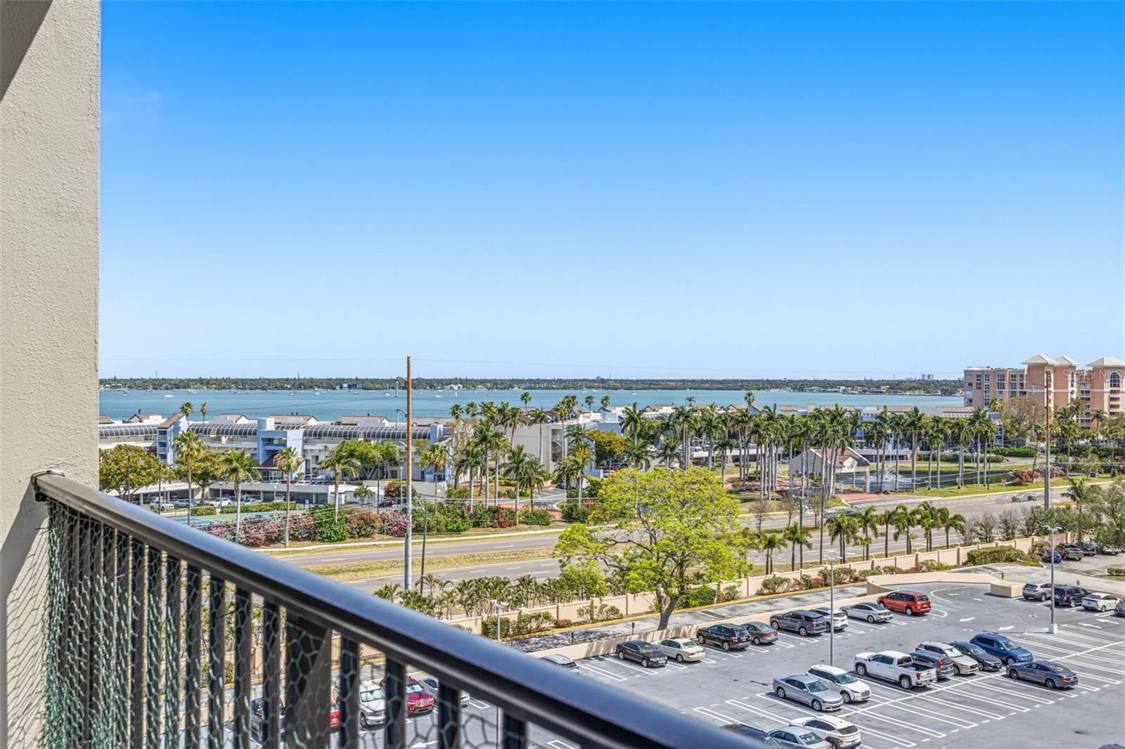 Image 29 of 44 For 5220 Brittany Dr S  901