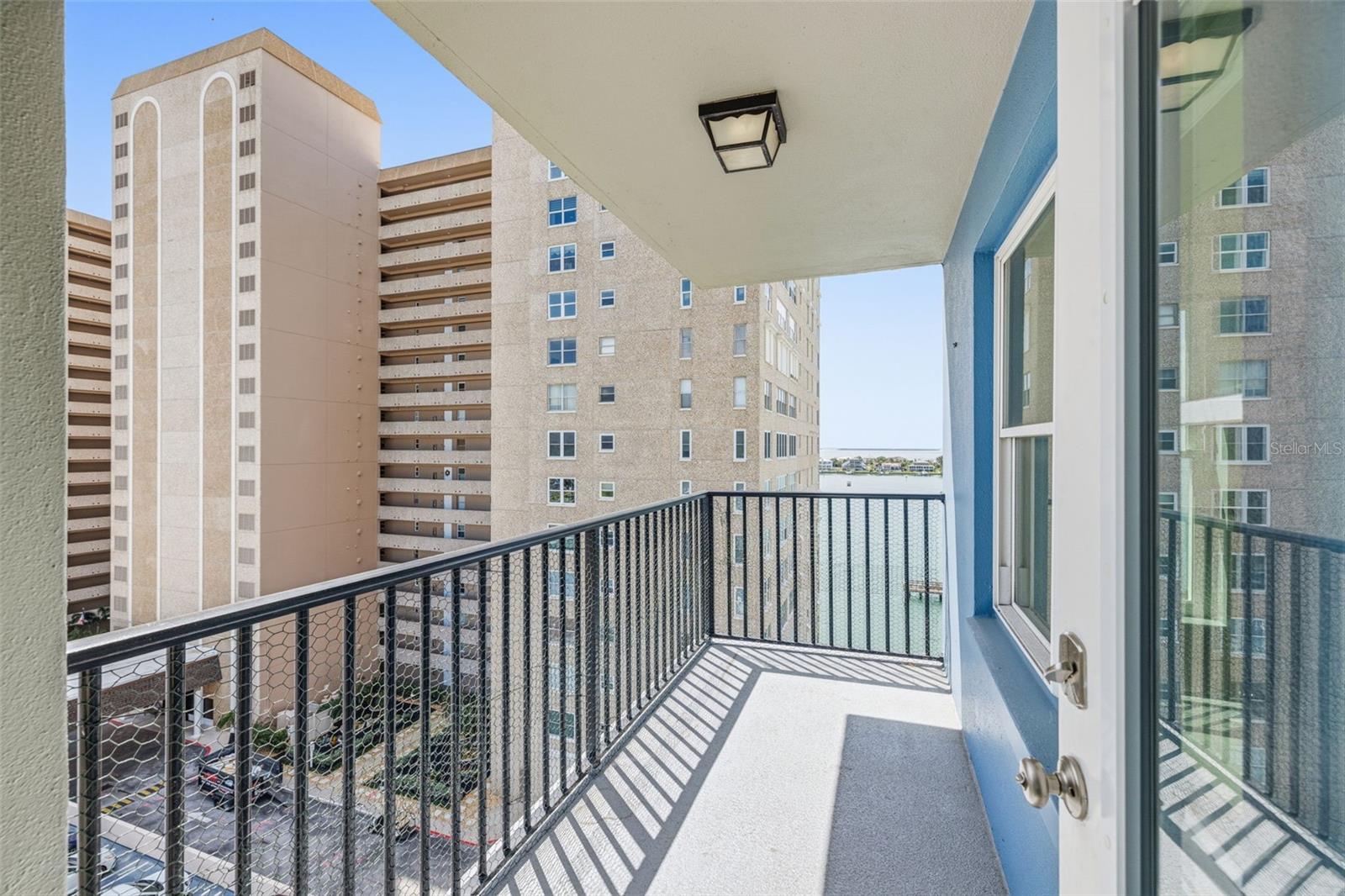 Image 31 of 44 For 5220 Brittany Dr S  901