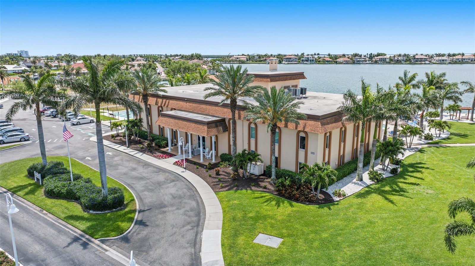 Image 42 of 44 For 5220 Brittany Dr S  901