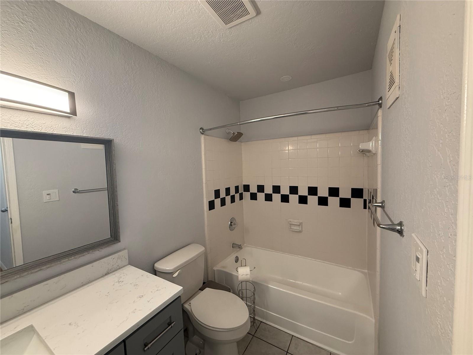 Image 6 of 23 For 1400 Gandy Boulevard N 703