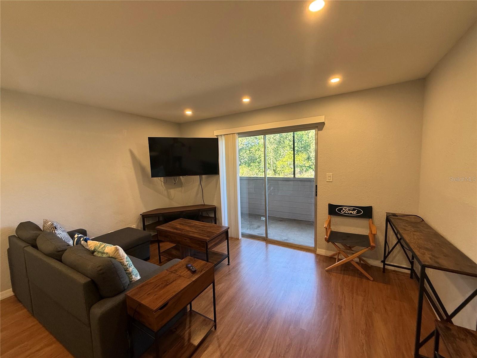 Image 8 of 23 For 1400 Gandy Boulevard N 703