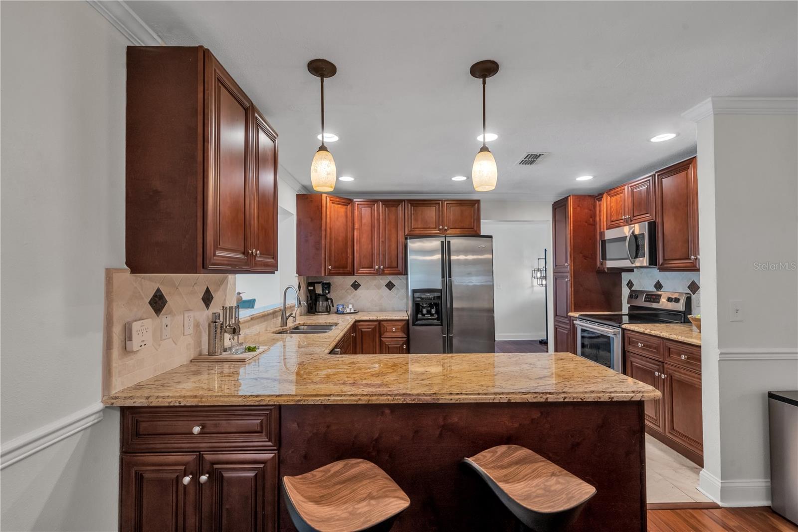 Image 40 of 93 For 13347 88th Place