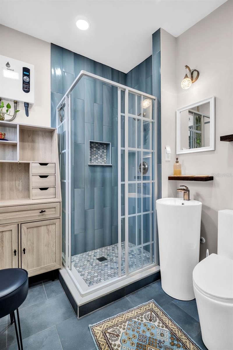 Image 11 of 38 For 2600 26th Avenue N