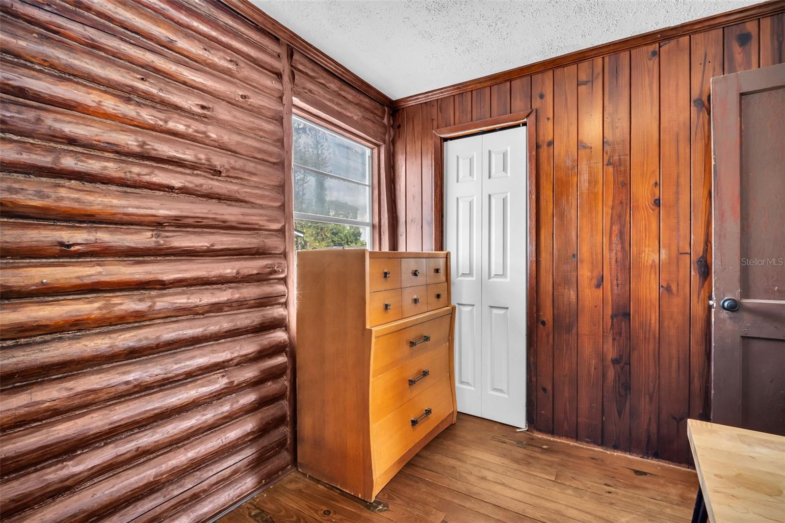 Image 26 of 38 For 2600 26th Avenue N