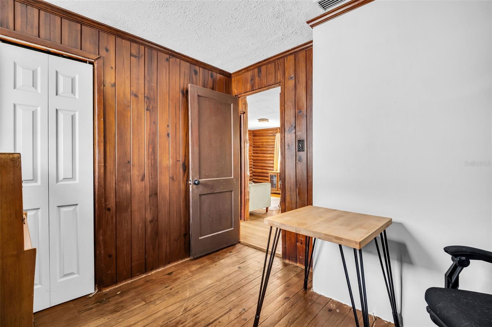 Image 27 of 38 For 2600 26th Avenue N