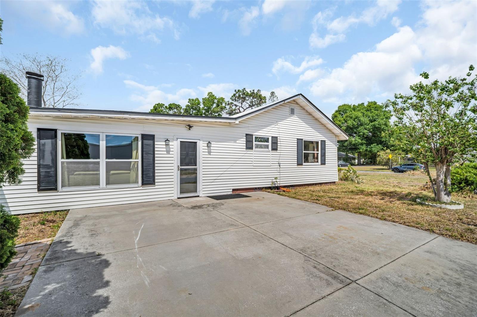 Image 32 of 38 For 2600 26th Avenue N