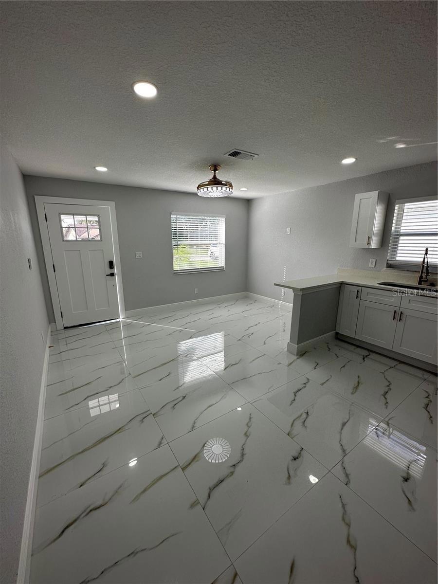 Image 10 of 10 For 7813 Lakeshore Drive A