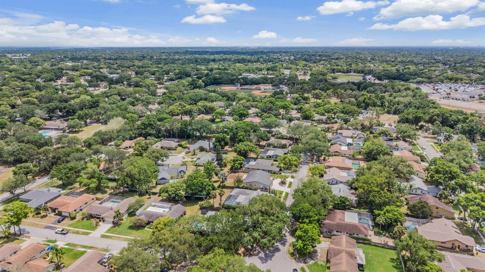 Listing photo id 55 for 848 Hillside Drive