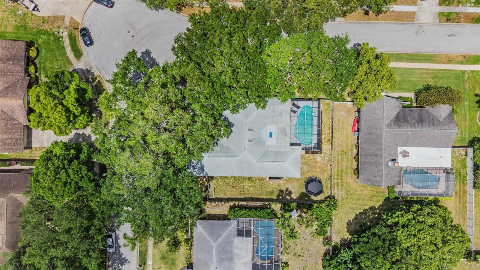 Listing photo id 58 for 848 Hillside Drive