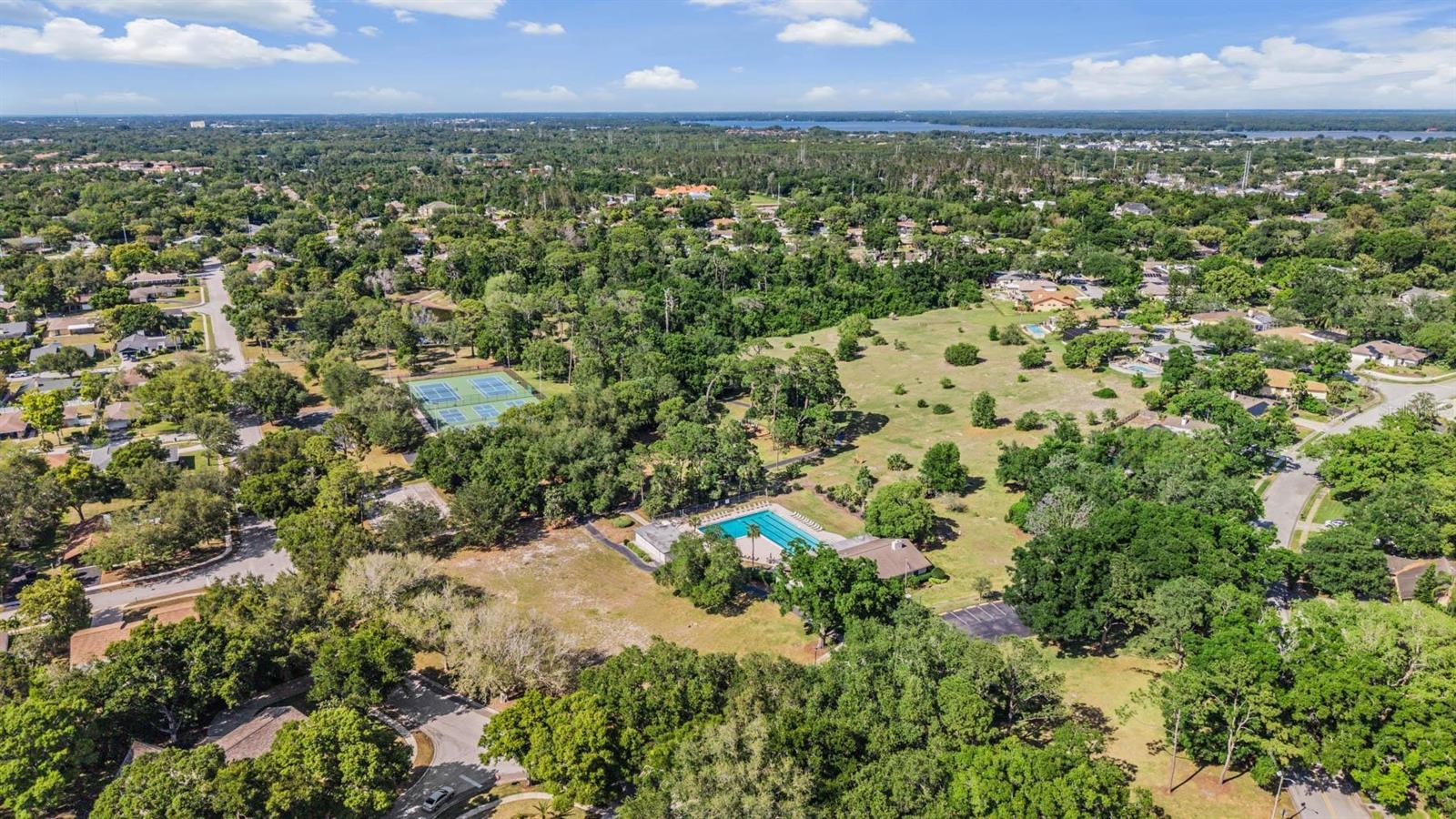 Listing photo id 60 for 848 Hillside Drive