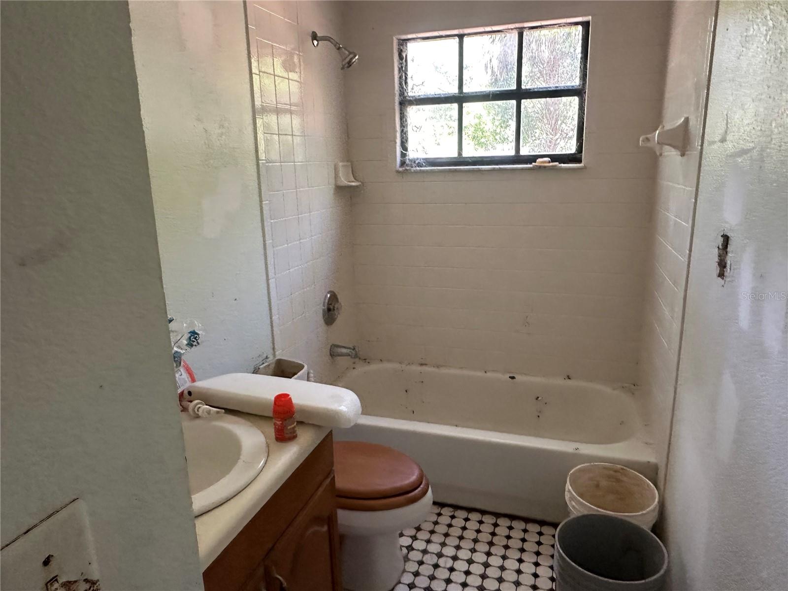 Image 19 of 22 For 26314 Glenwood Drive