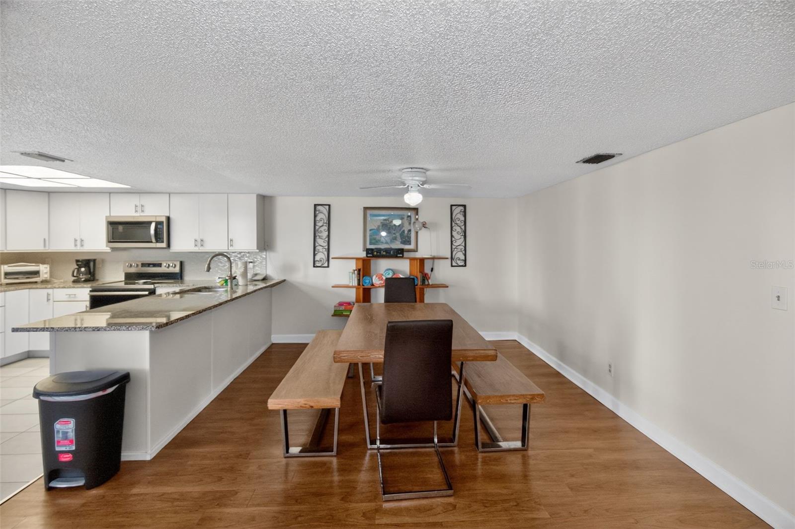 Image 8 of 30 For 19725 Gulf Boulevard 43