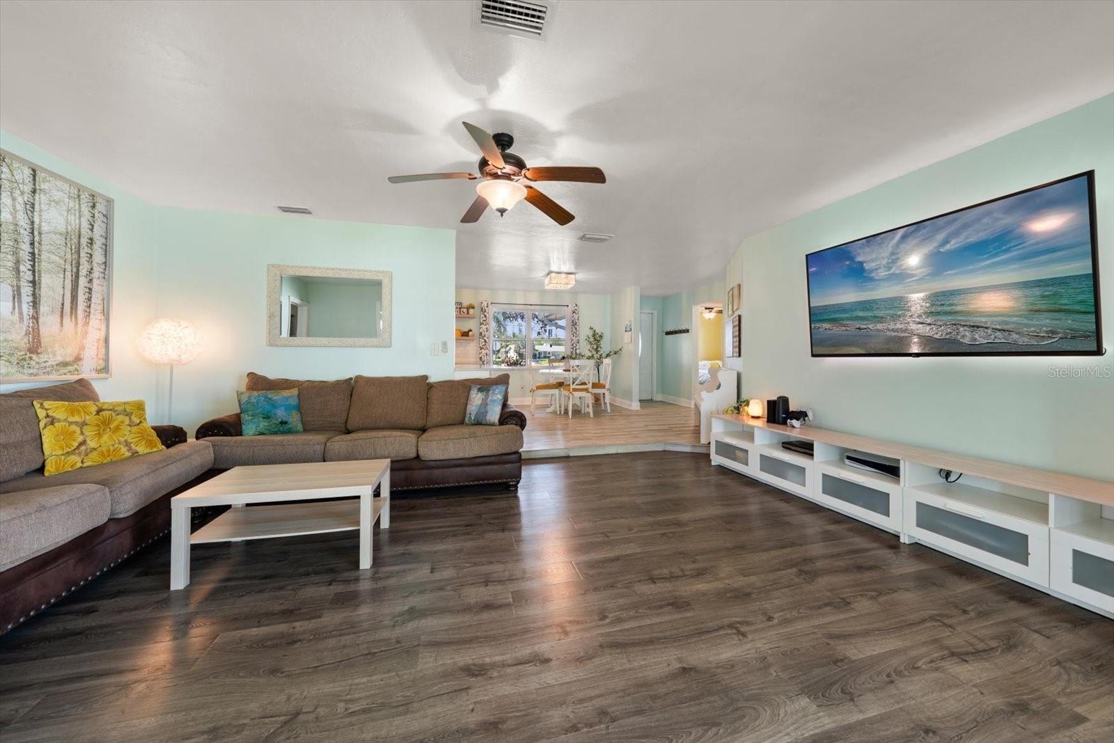 Image 11 of 31 For 13497 100th Avenue