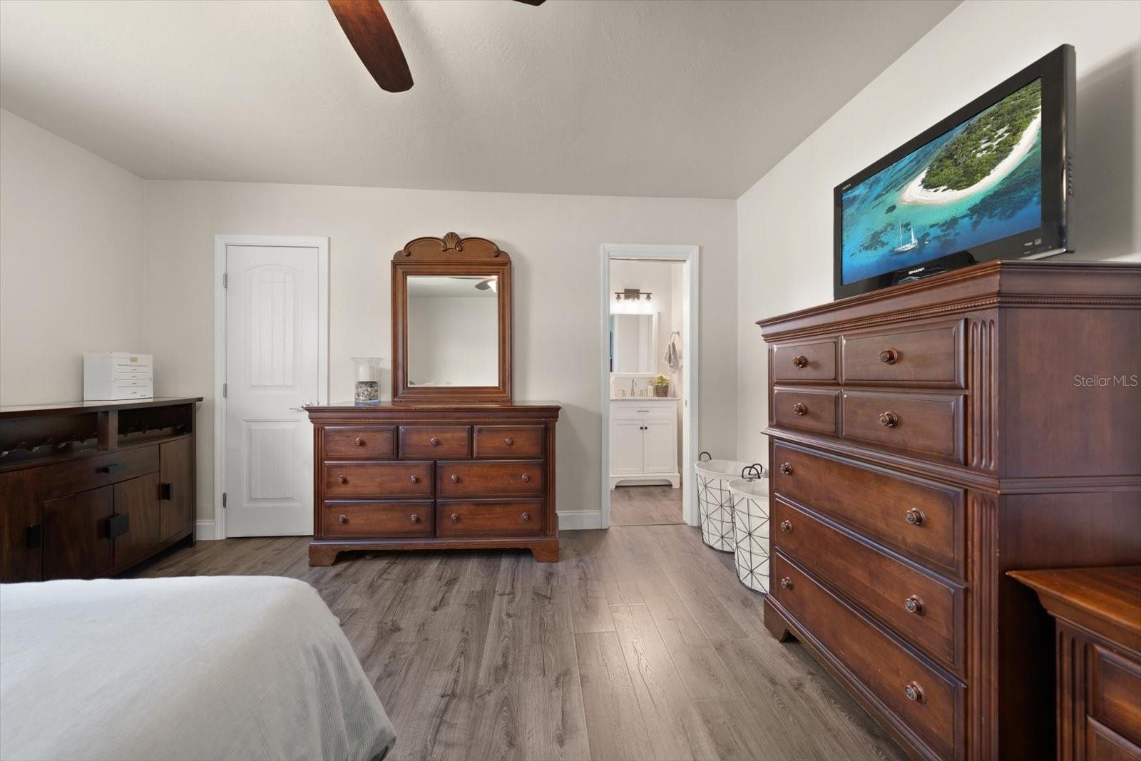 Image 17 of 31 For 13497 100th Avenue