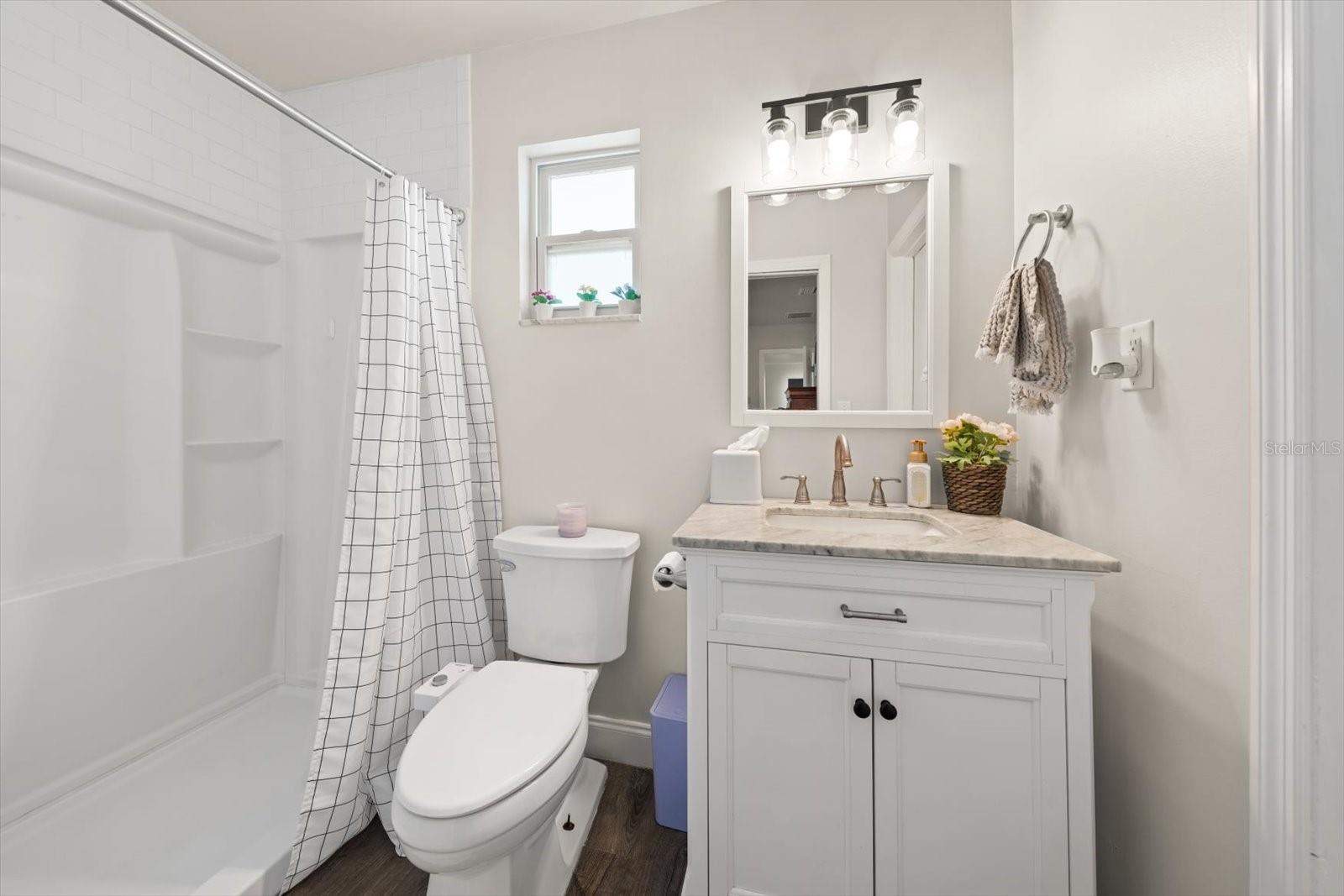 Image 18 of 31 For 13497 100th Avenue