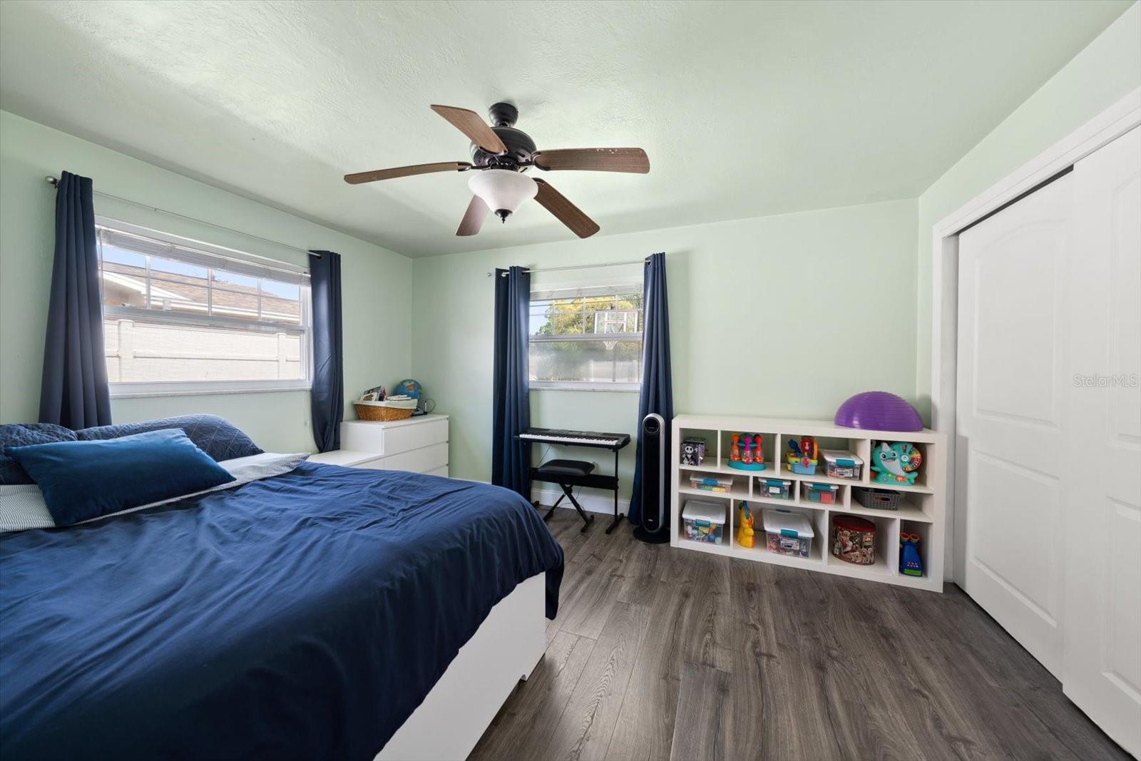 Image 19 of 31 For 13497 100th Avenue