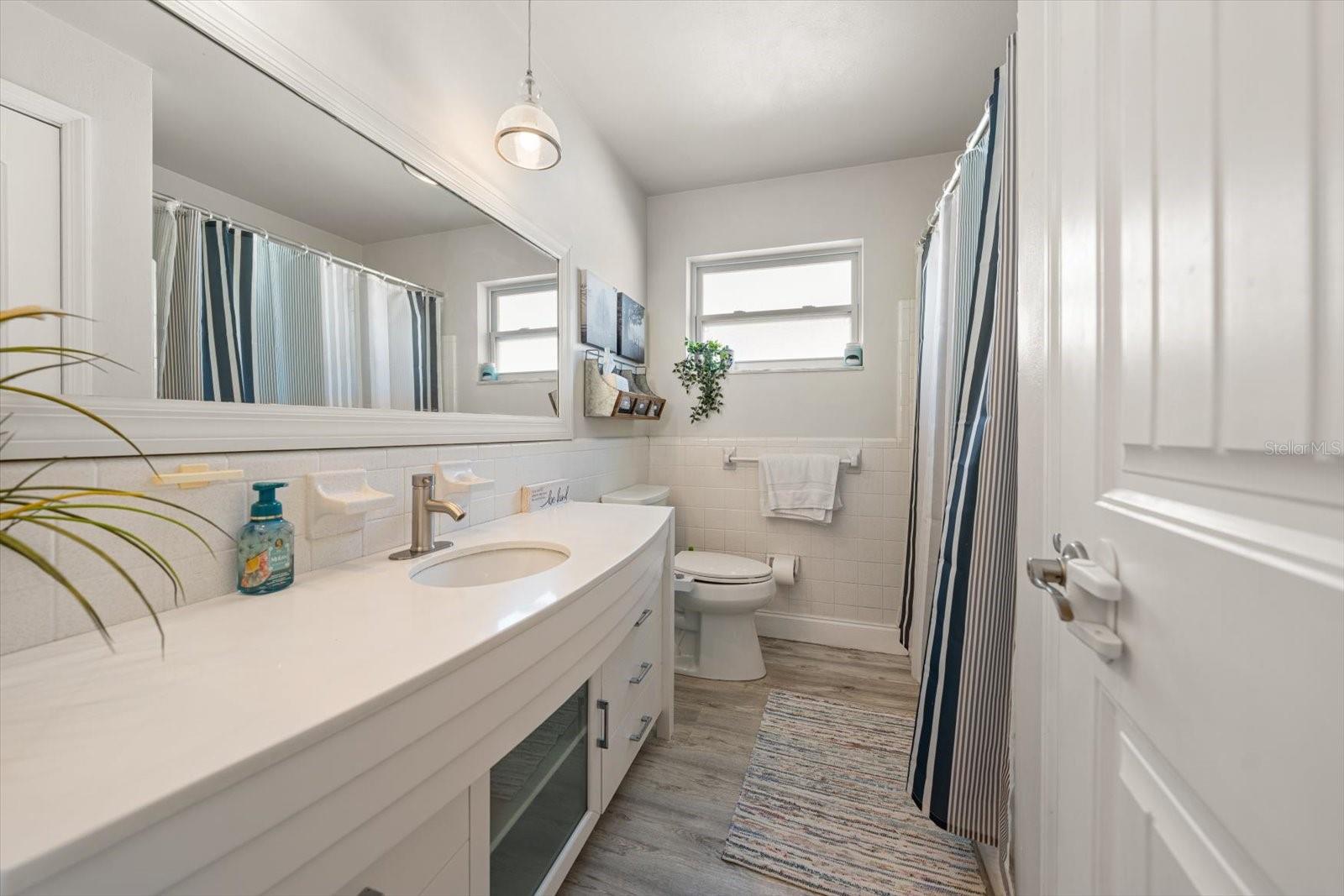 Image 21 of 31 For 13497 100th Avenue