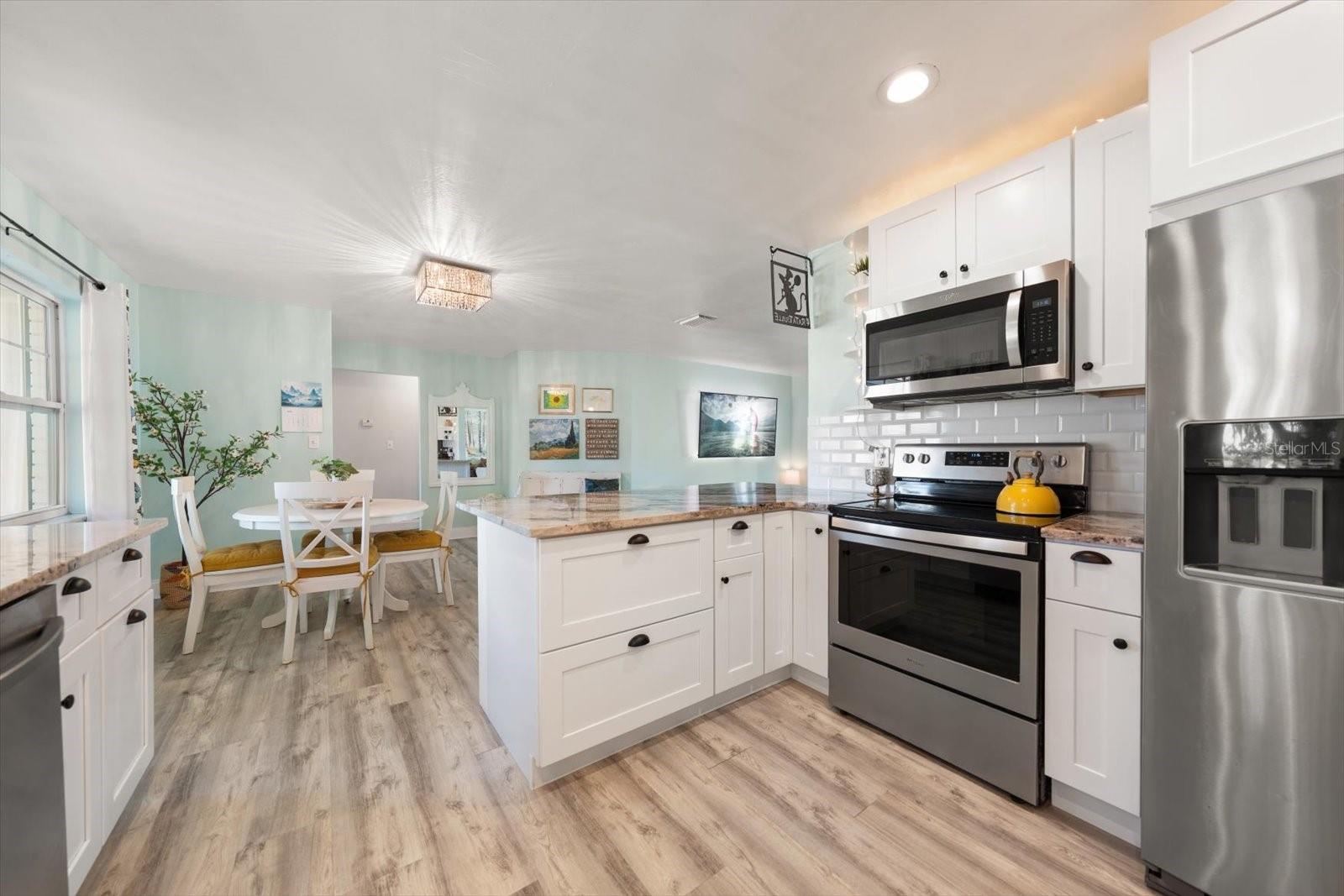 Image 8 of 31 For 13497 100th Avenue