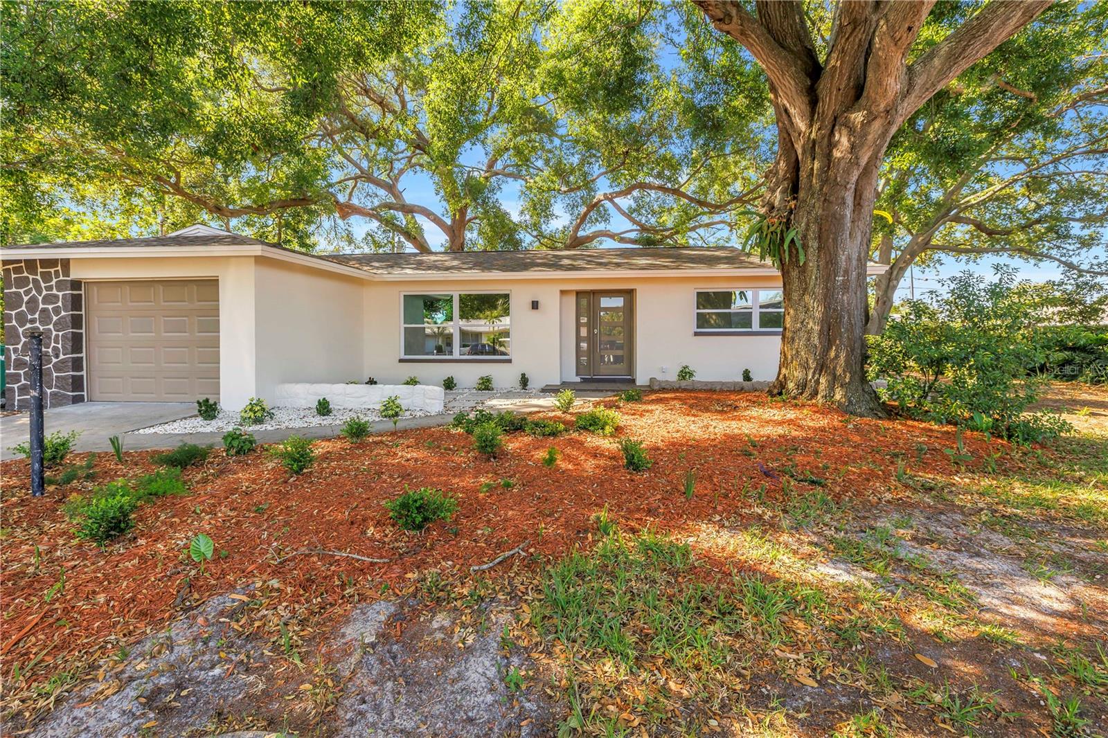 Details for 2161 Hillwood Court, CLEARWATER, FL 33763