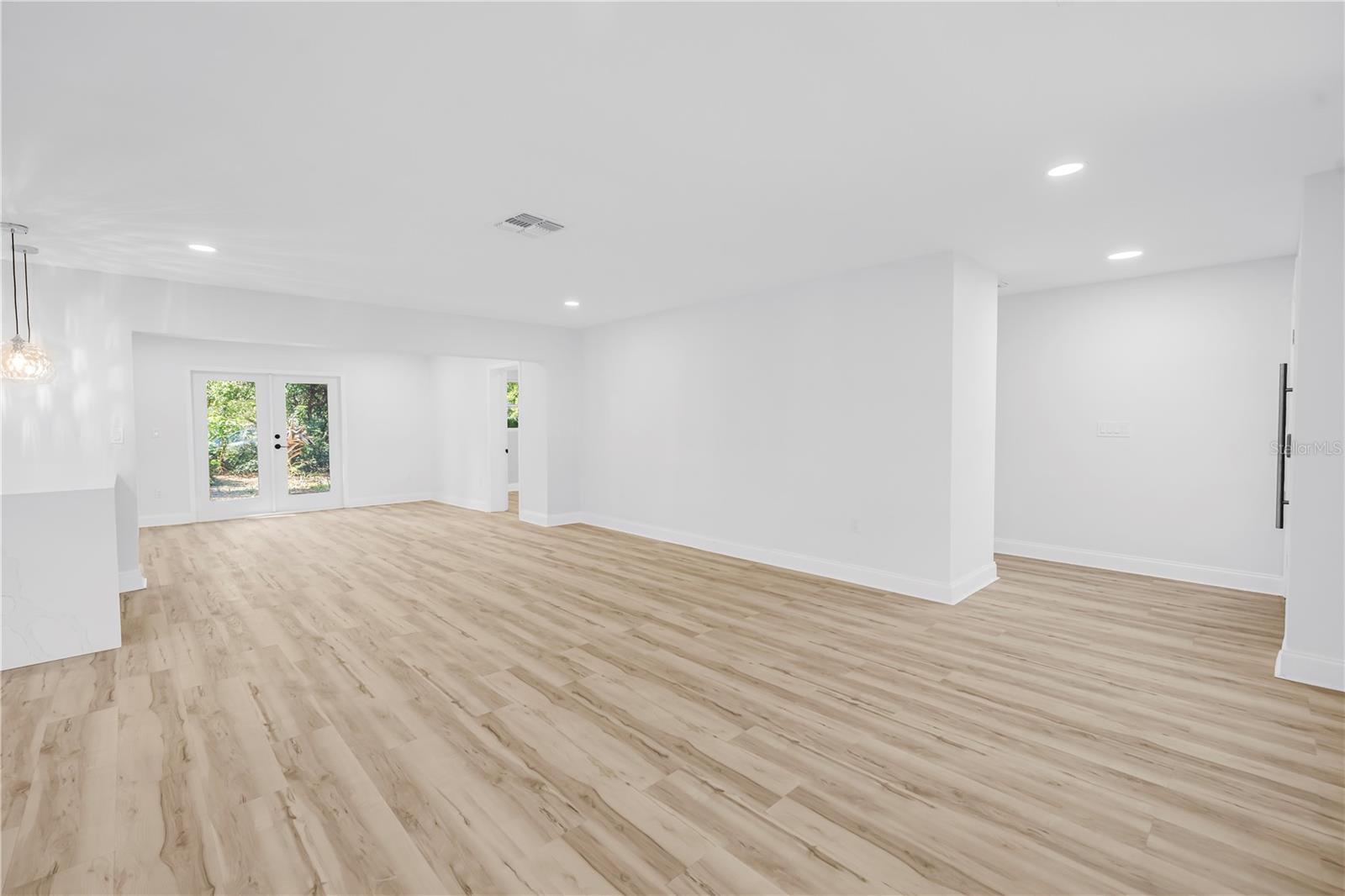 Image 15 of 44 For 2161 Hillwood Court