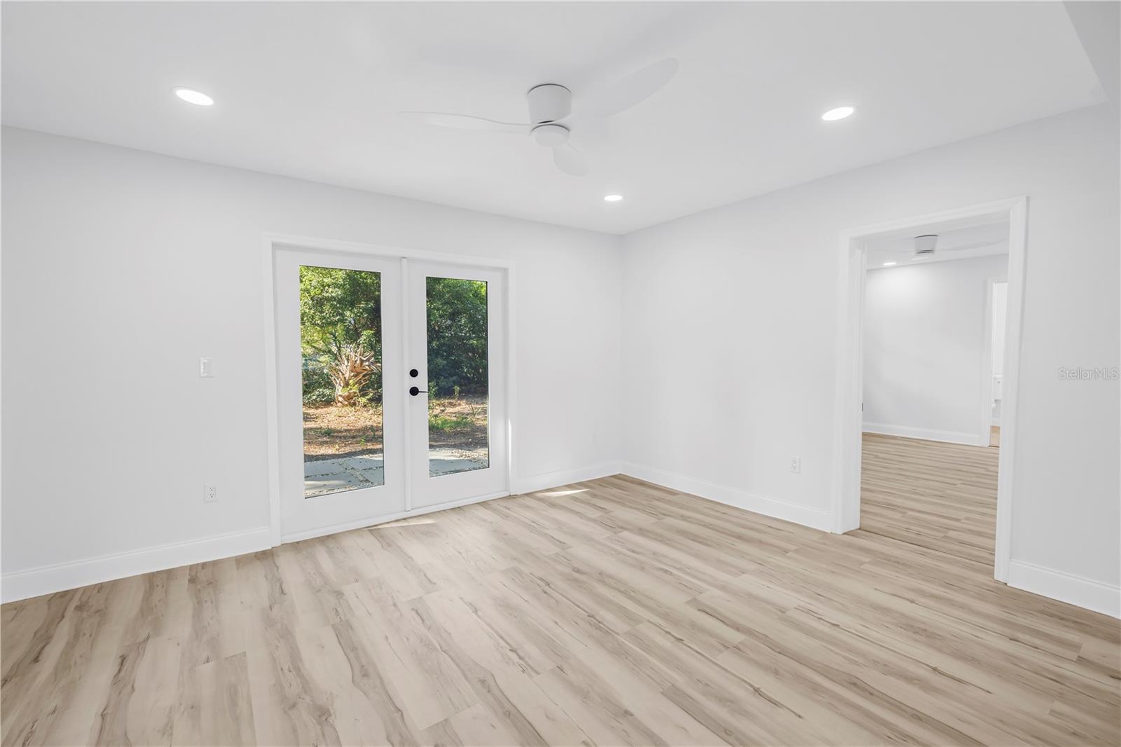 Image 17 of 44 For 2161 Hillwood Court