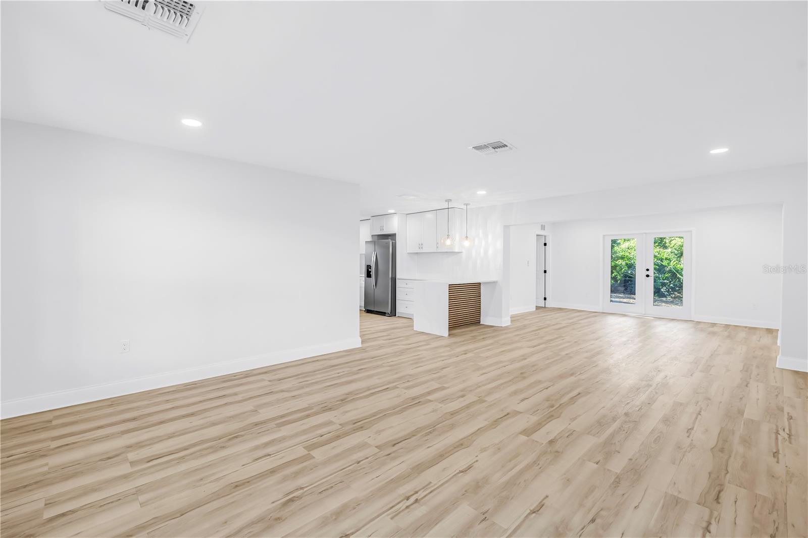 Image 20 of 44 For 2161 Hillwood Court