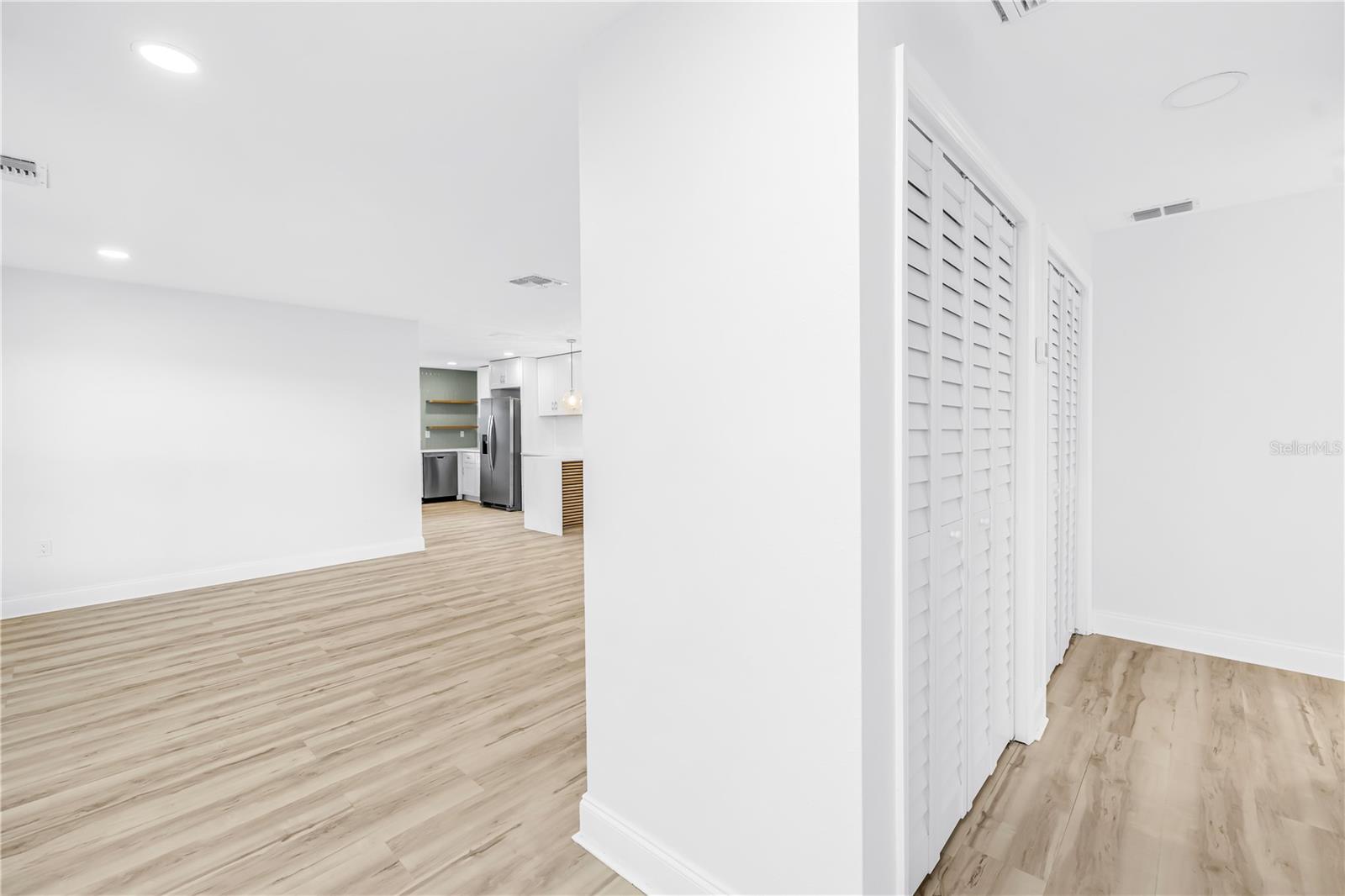 Image 21 of 44 For 2161 Hillwood Court