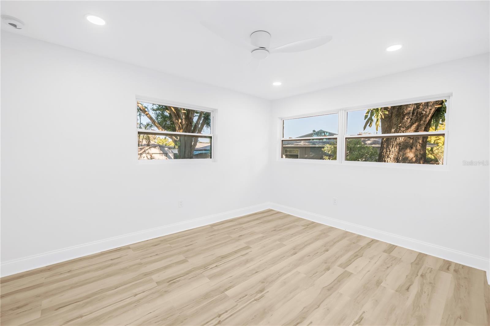 Image 27 of 44 For 2161 Hillwood Court